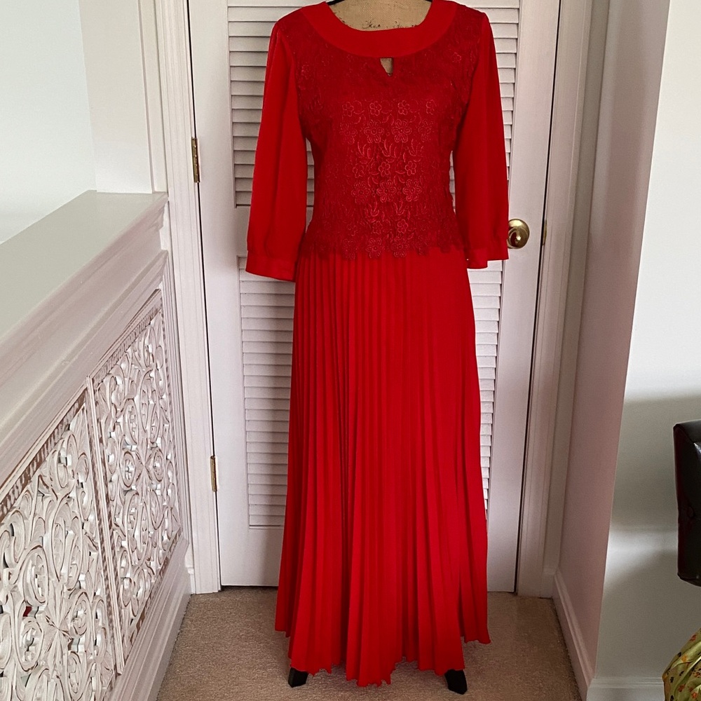 MaxMara VTG Vibrant Red Maxi Pleated Dress